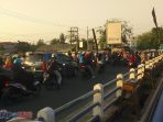 Pengguna Jalan Keluhkan Kemacetan Di Perempatan Jembatan Johar