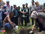 Bupati Karawang Hadiri Peletakan Batu Pertama Pembangunan Masjid