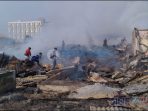 Kebakaran Hebat, 13 Bangunan dan 4 kendaraan Hangus Terbakar di Ciampel