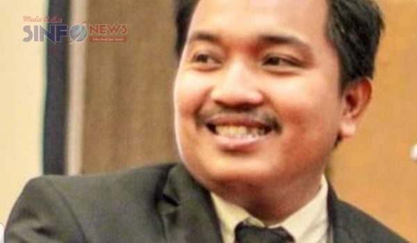 Anwar Hidayat Peraih Doktor Termuda di Kabupaten Karawang