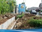 Ganggu Aktivitas,  Ketua KNPI Karawang Sesalkan Pelaksanaan Proyek Perbaikan Saluran Air di Perum Karang Indah