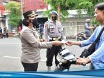 Kapolres Banjar Polda Jabar  Beserta Walikota Woro-woro Imbauan Prokes Sepanjang Jalan Letjen Suwarto Hingga Simpang Tiga Pahlawan