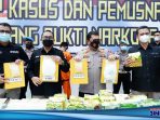 Polda Jabar Tangkap Dua Tersangka Penyalahgunaan Narkotika Di Bandung Dan Banten